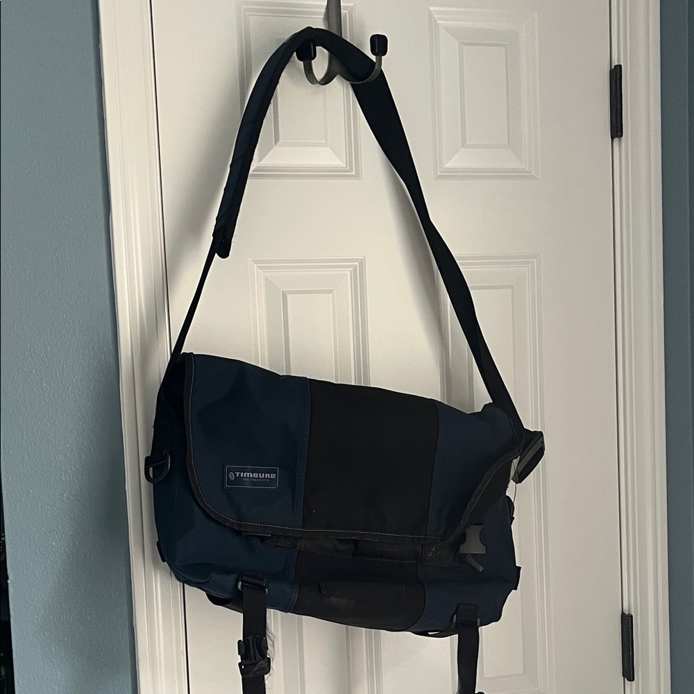 Timbuk2 Midnight Blue and Black Messenger Bag